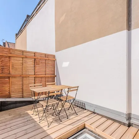 2 Bedroom House W/ Terrace, Near Train Stations & Metro Lille