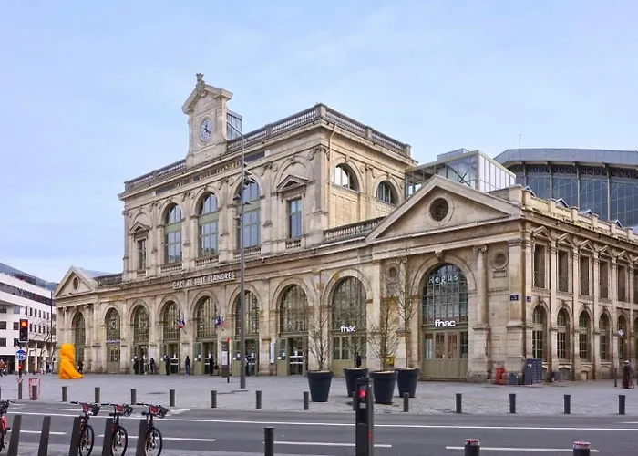 2 Bedroom House W/ Terrace, Near Train Stations & Metro Affittacamere Lilla