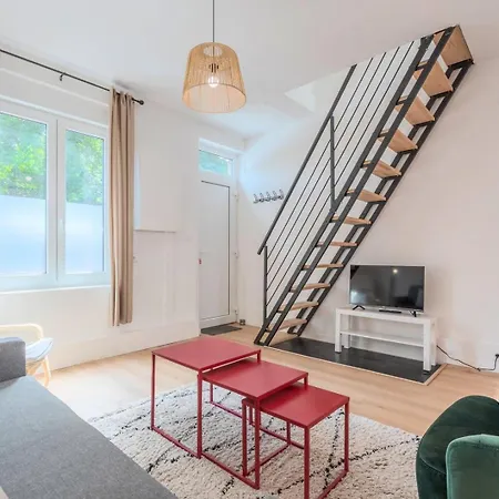 2 Bedroom House W/ Terrace, Near Train Stations & Metro 3* Lille
